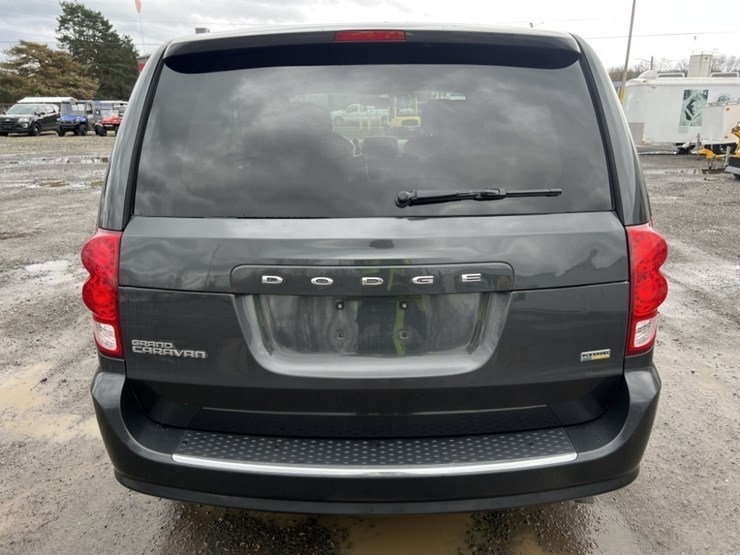 2012-dodge-grand-caravan-image-5