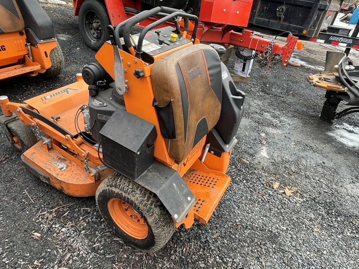 #1016-•-scag-v-ride-lawn-mower-(fall-creek,-wi)-image-18