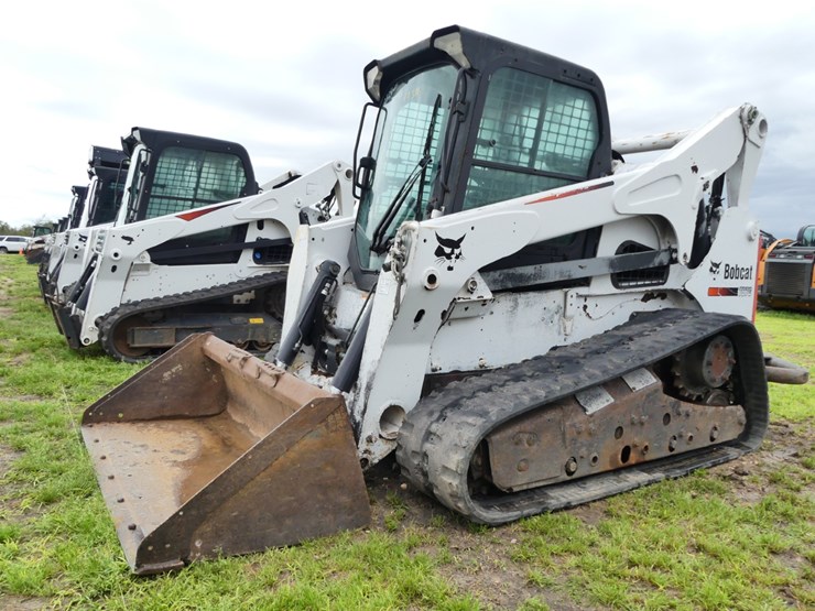 2014-bobcat-t870-image-2