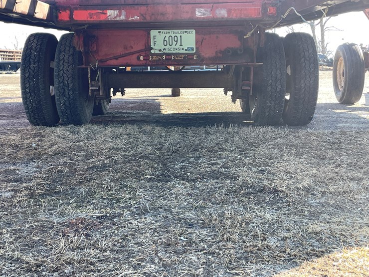 #1091-•-heavy-gooseneck-flatbed-trailer-with-hoist-(no-title)-image-8