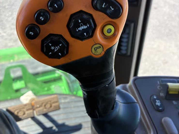 2005-john-deere-9660-sts-image-100