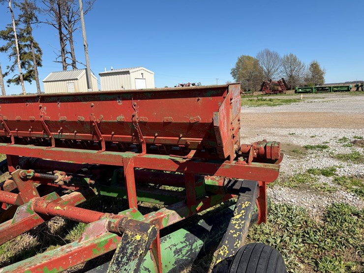 #42473-•-levee-squeeze-w/seeder-109-image-12