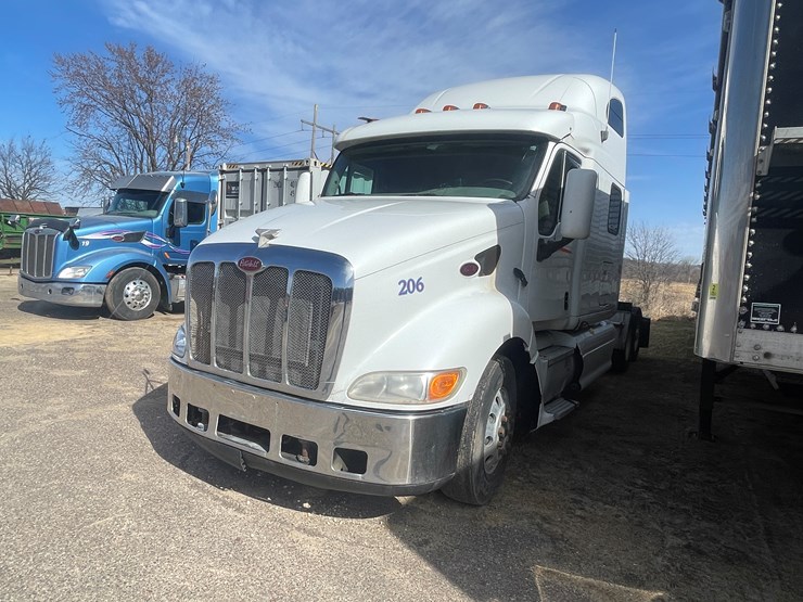2006-peterbilt-387-image-1