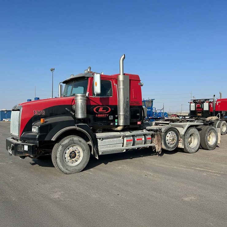 2015 WESTERN STAR 4900