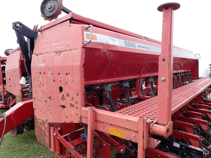 case-ih-5500-image-4