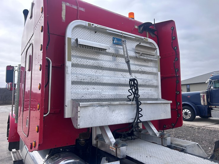 1998-peterbilt-379-image-19