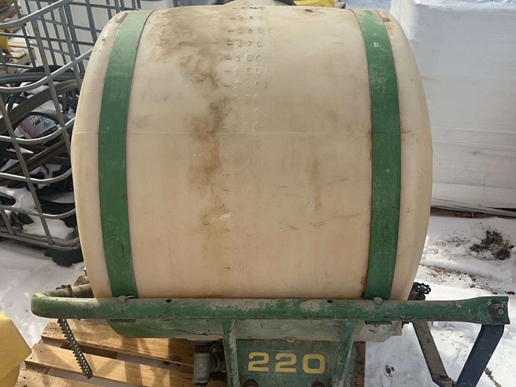 john-deere-220-image-2