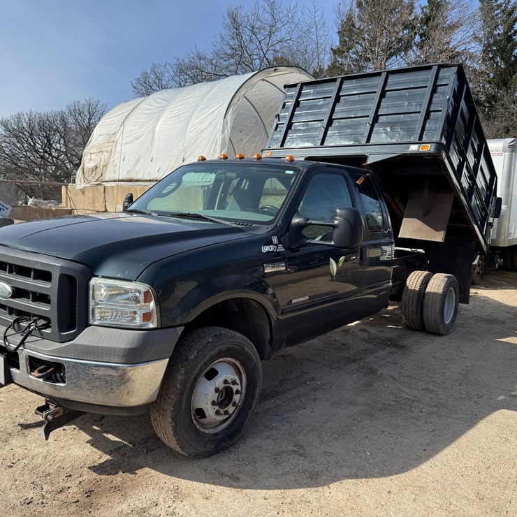 2005 FORD F350 XL