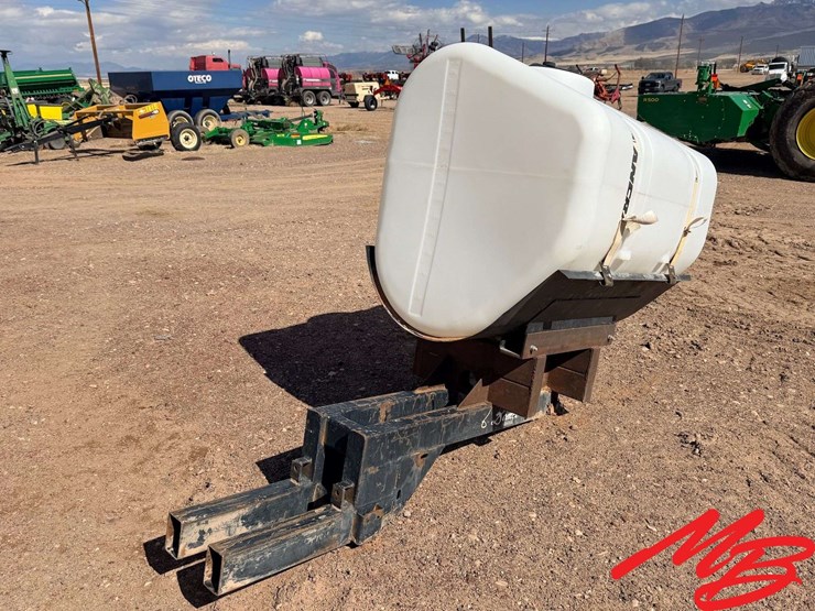 pair-of-260-gallon-saddle-tanks-image-4