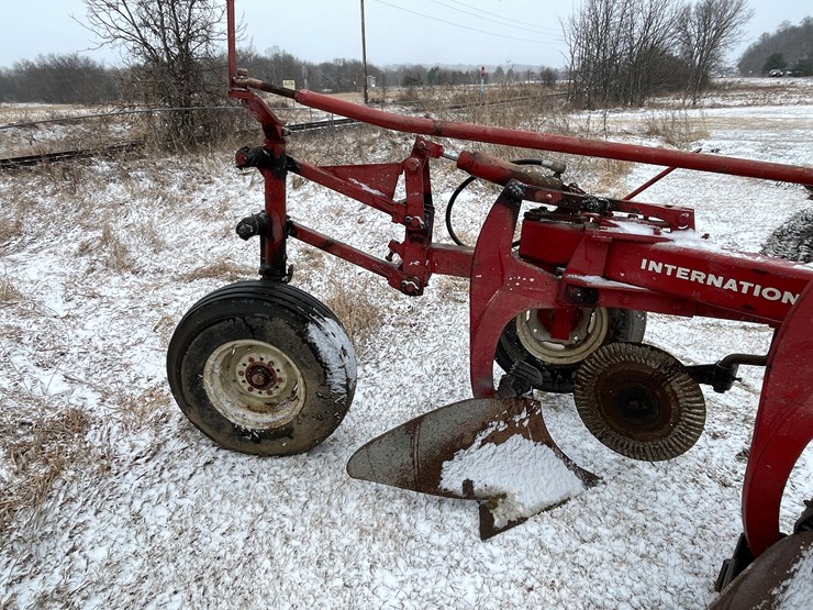 2004-international-720-image-11