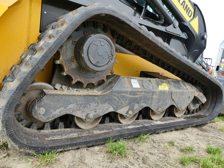 new-holland-c232-image-6