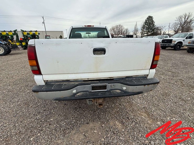 2001-gmc-2500hd-image-8