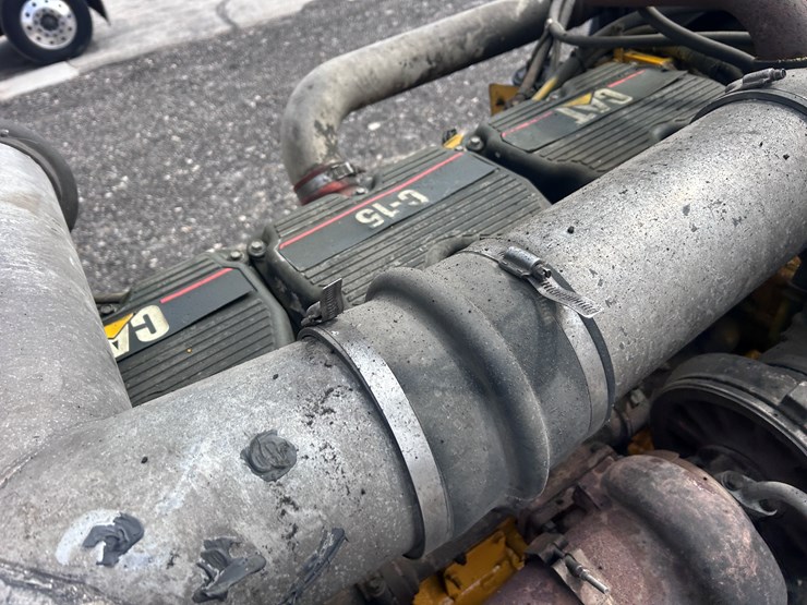 2000-peterbilt-379-image-71