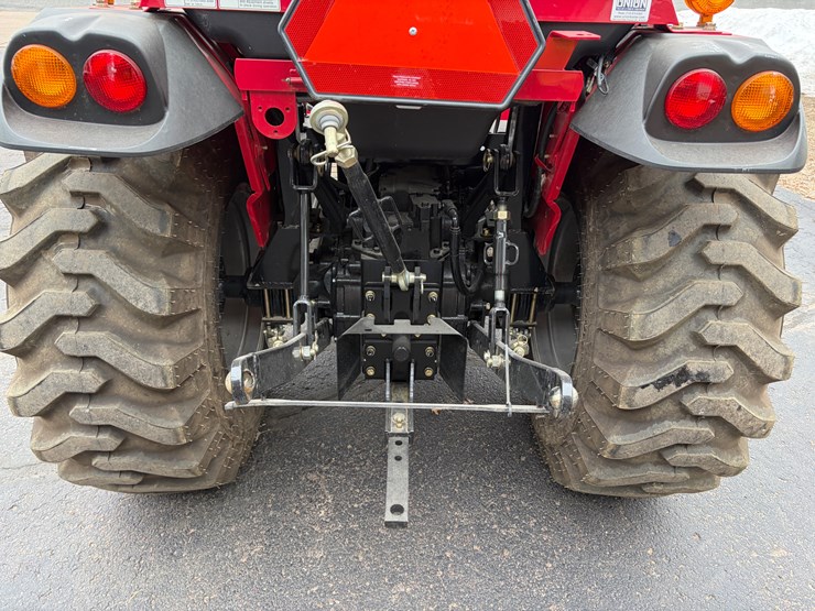 #1022-•-mahindra-2638-tractor-with-loader-(eau-claire,-wi)-image-16