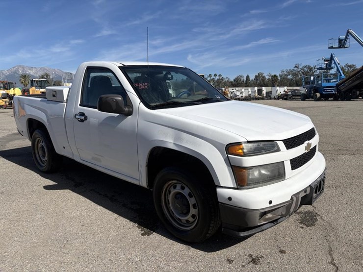 2011-chevrolet-colorado-image-2
