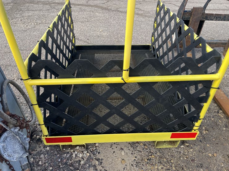 #2493-•-pallet-fork-man-basket-image-6