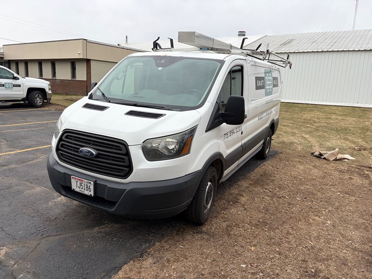 2015-ford-transit-image-1