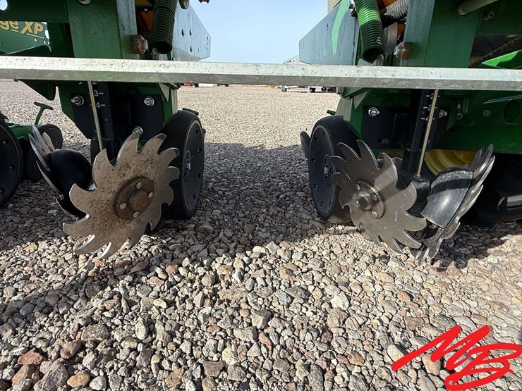 john-deere-1720-image-9