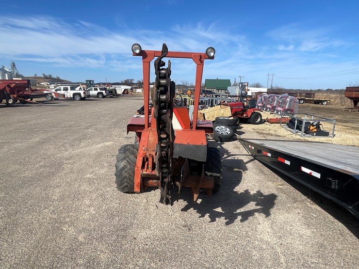 1975-ditch-witch-r40-image-6