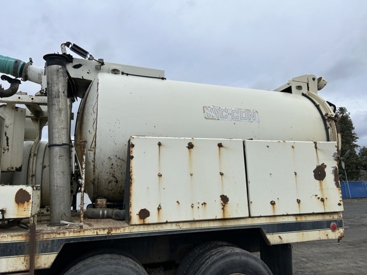 1994-ford-l8000-image-38