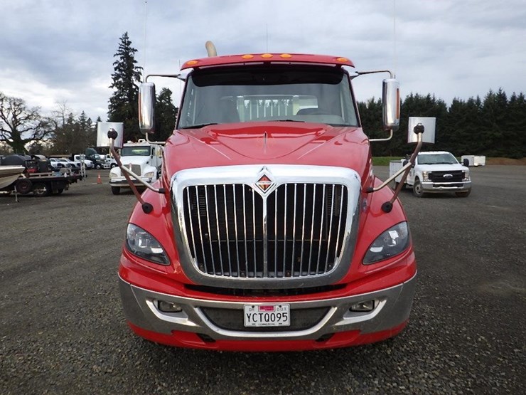 2016-international-prostar-image-2