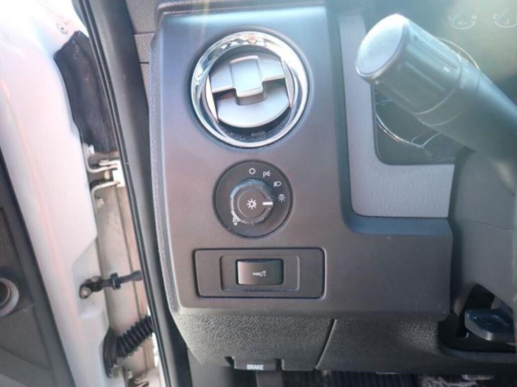 2013-ford-f150-xlt-image-16