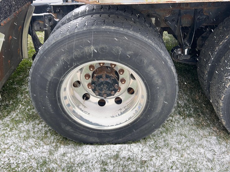 2005-international-8600-image-30