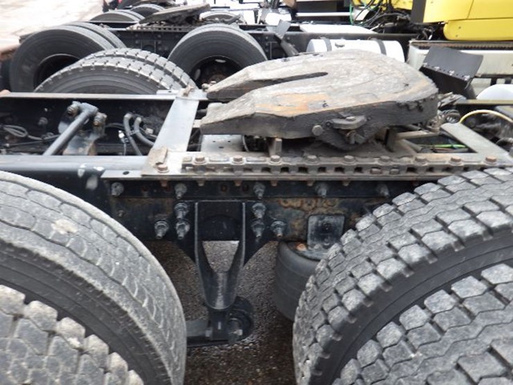 2016-international-8600-image-5