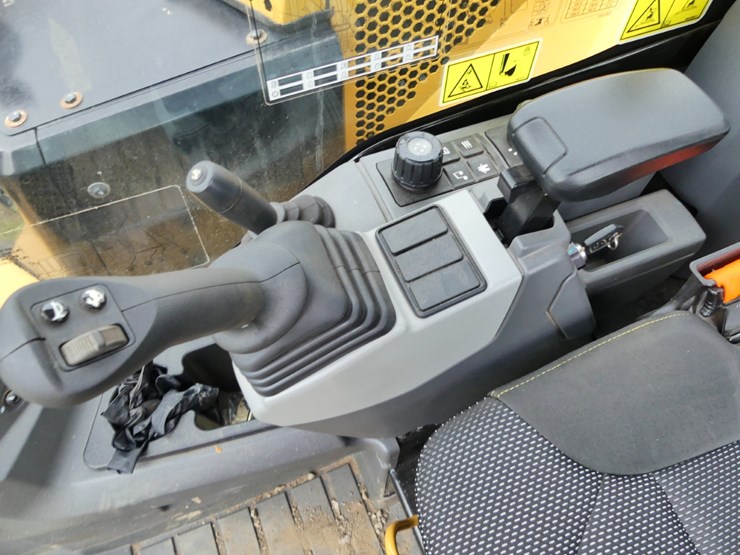 caterpillar-306-cr-image-14