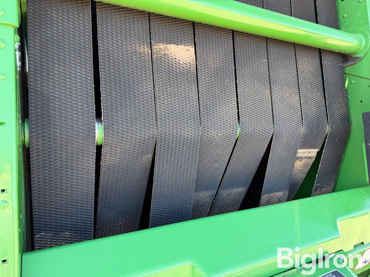 2024-john-deere-561m-image-17