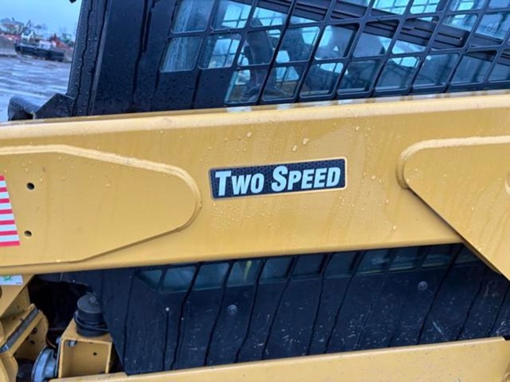 2021-caterpillar-259d3-image-15