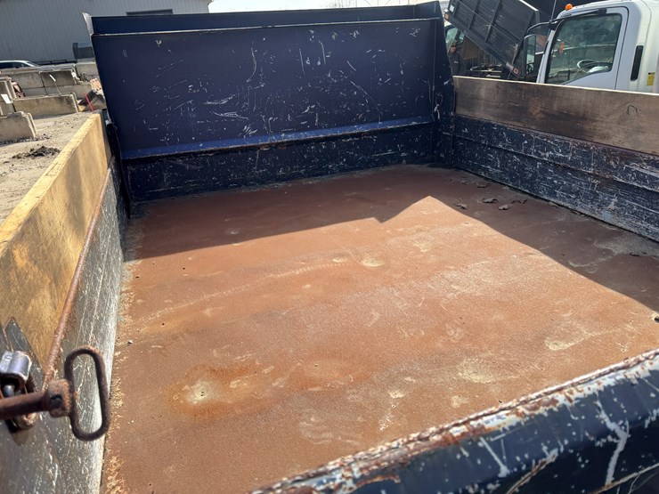 2012-ford-f550-xlt-image-7