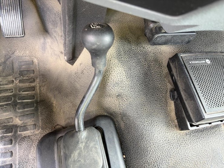 2012-ford-f550-xlt-sd-image-15