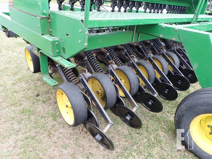 john-deere-750-image-10