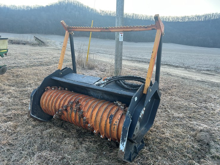 #2007-•-2022-titan-high-flow-mulching-head-for-skid-steer-(alma,-wi)-image-1