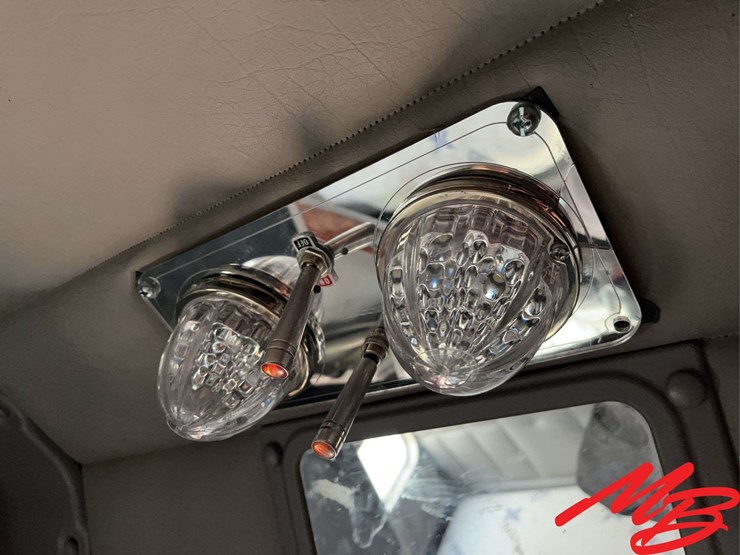 2004-peterbilt-379-image-55