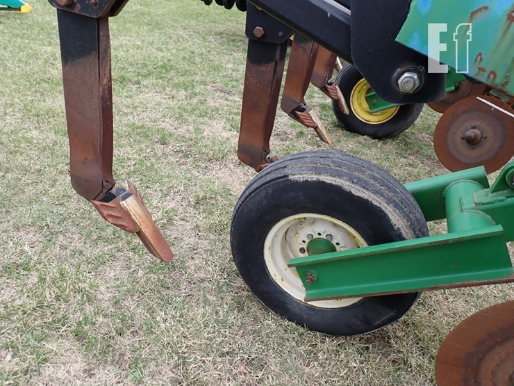 john-deere-2100-image-5