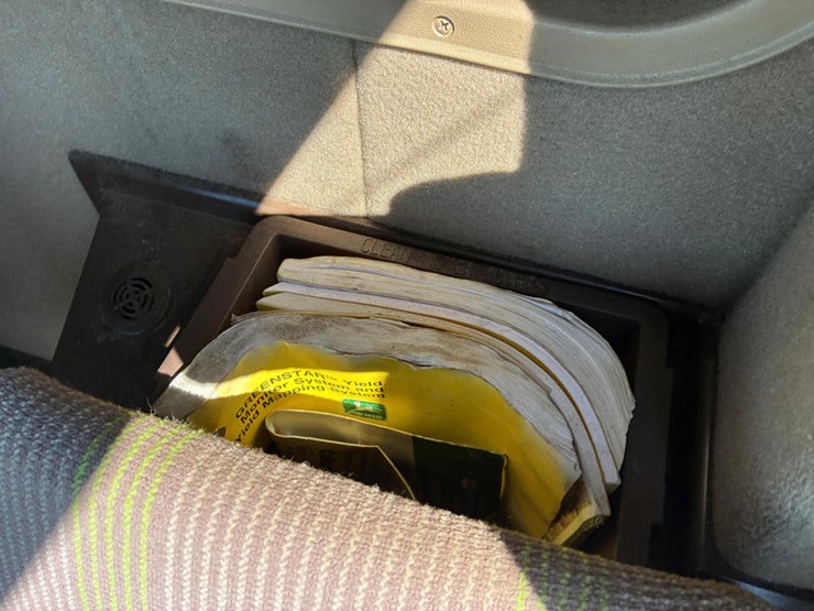 2005-john-deere-9660-sts-image-96