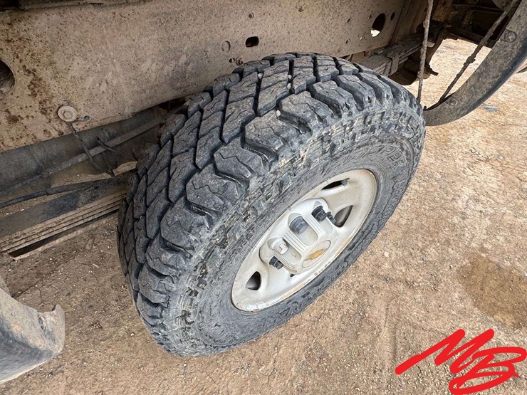 2003-chevrolet-silverado-2500-image-18