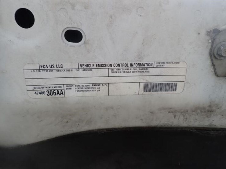 2015-dodge-1500-image-44