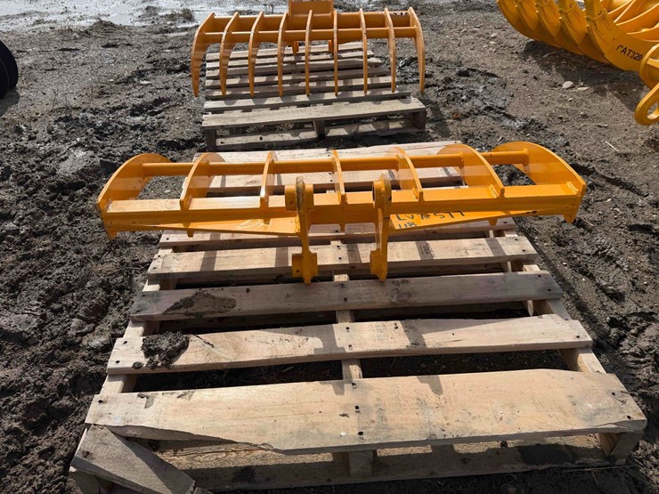 caterpillar-303-image-4