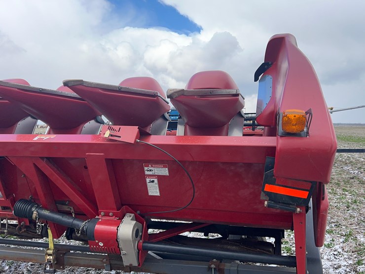 2012-case-ih-3208-image-16