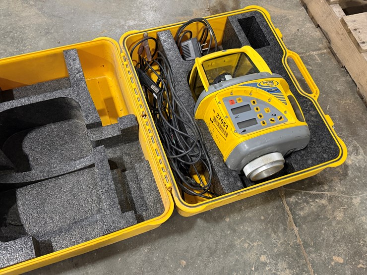 #37051-•-**-spectra-gl760-precision-laser-2264-image-1