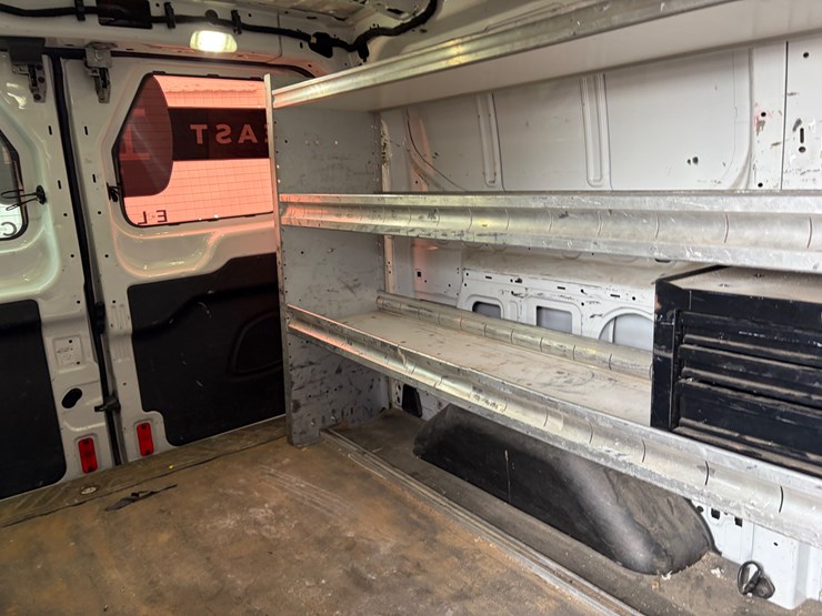 2015-ford-transit-image-33