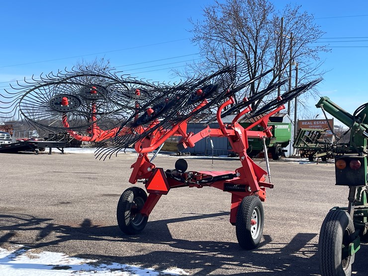 #1012-•-kuhn-(8)-wheel-speedrake-image-24