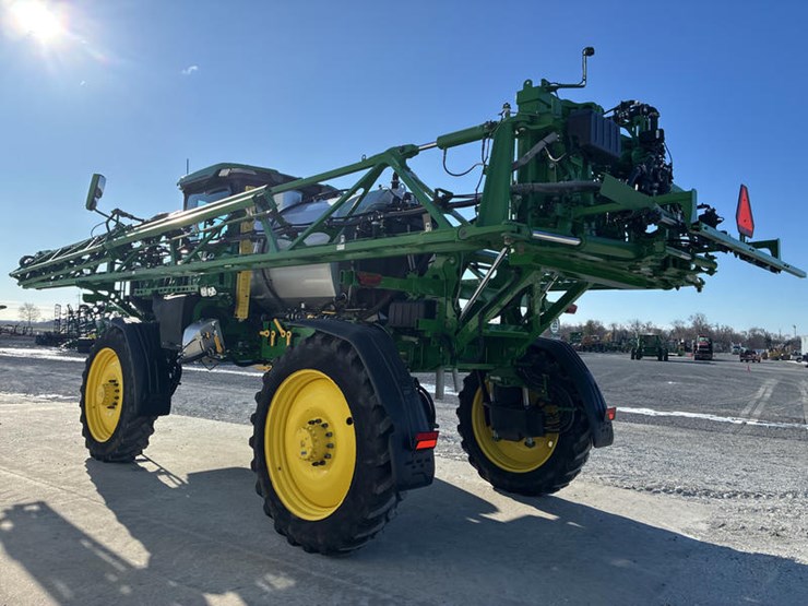 2022-john-deere-410r-image-8