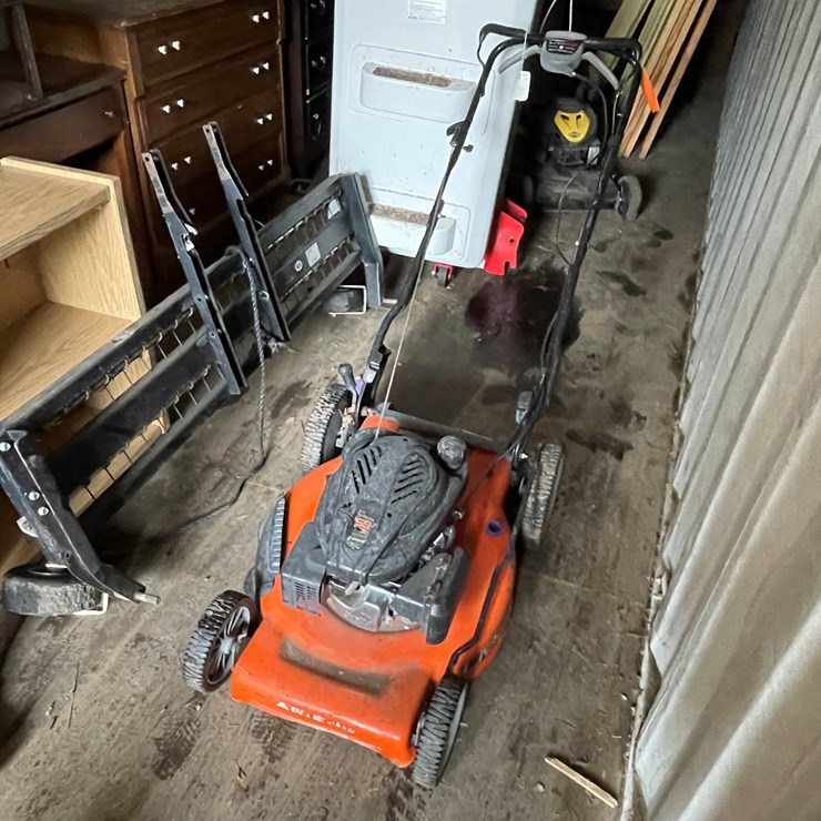 #2002 • Ariens LM22 Self Propelled Mower