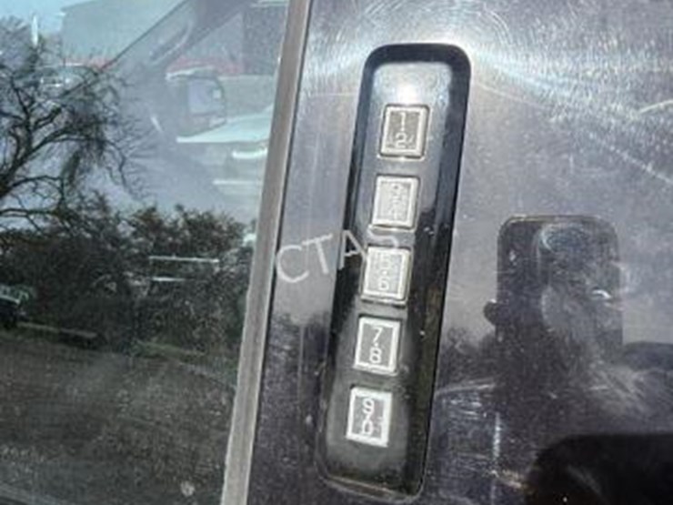 2016-ford-f150-xlt-image-14