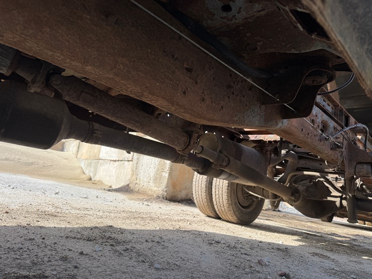 2005-ford-f350-xl-image-23