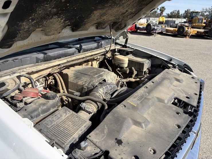 2010-chevrolet-silverado-2500-image-7